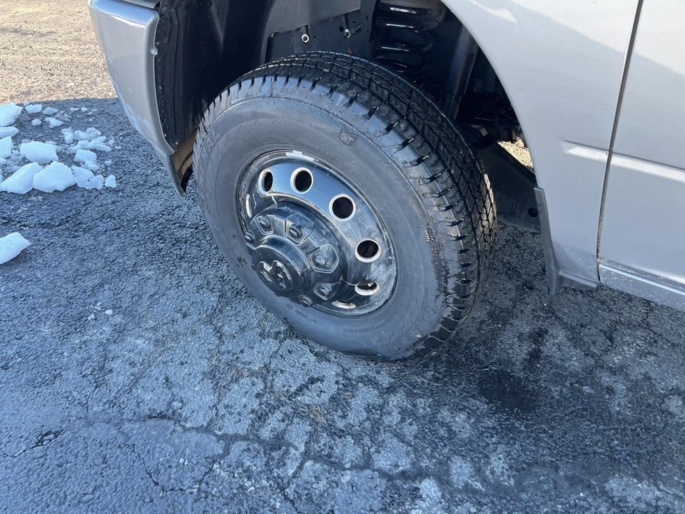 2024 Ram 3500 - Image 9 of 12