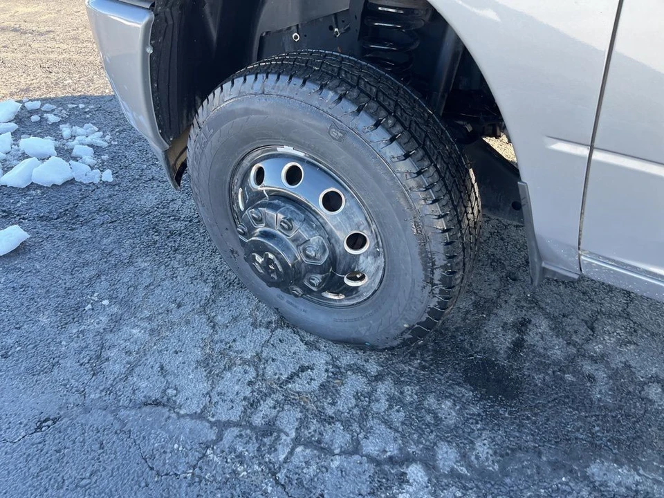 2024 Ram 3500 - Image 9 of 12