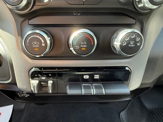 2024 Ram 3500 - Image 24 of 30