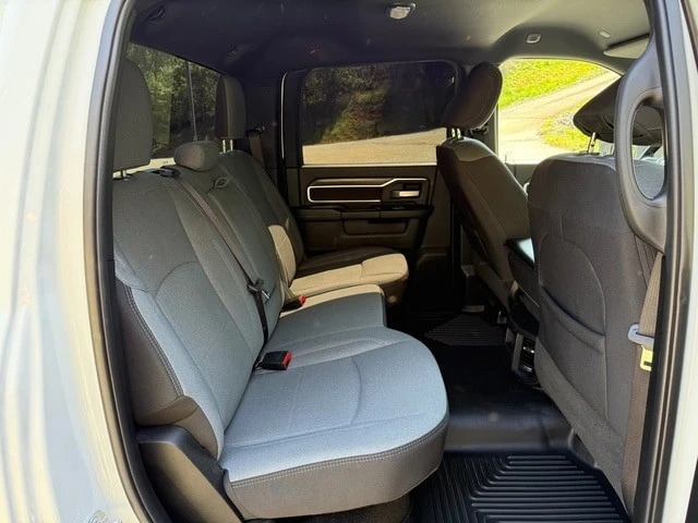 2024 Ram 3500 - Image 17 of 30