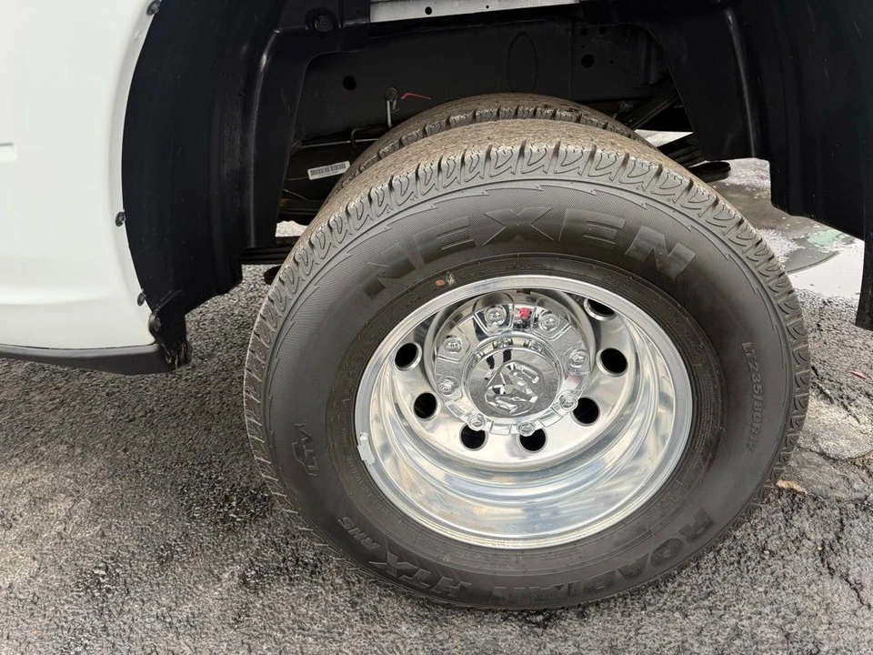 2024 Ram 3500 - Image 7 of 12