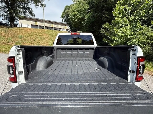 2024 Ram Heavy Duty - Image 8 of 31