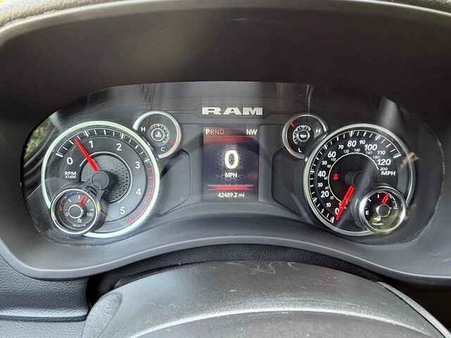 2024 Ram Heavy Duty - Image 20 of 31