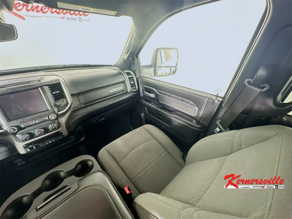 2024 Ram 3500 - Image 11 of 12