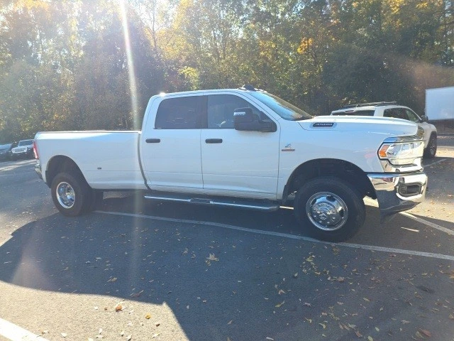 2024 Ram 3500 - Image 4 of 12
