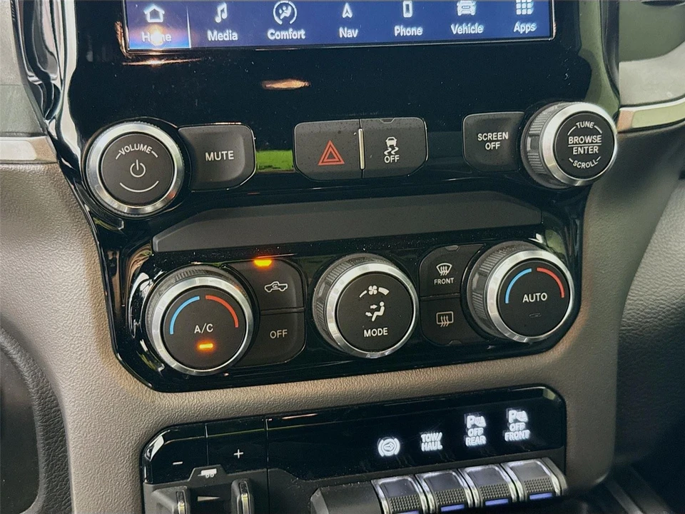 2024 Ram 3500 - Image 14 of 21
