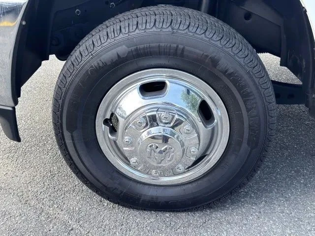 2024 Ram 3500 - Image 12 of 12