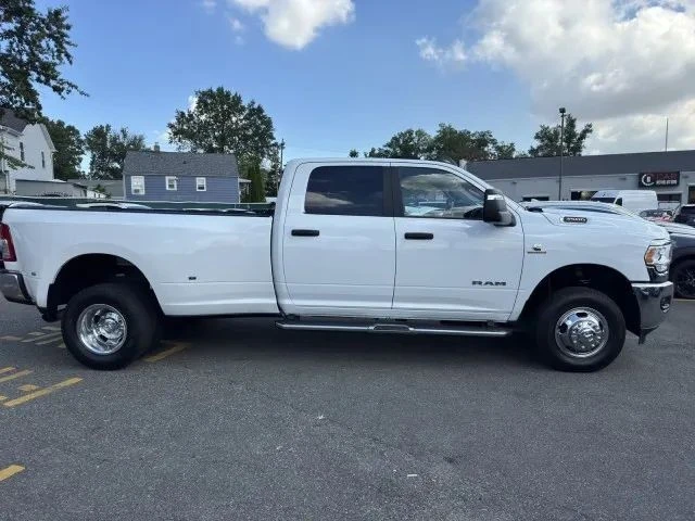 2024 Ram 3500 - Image 7 of 12