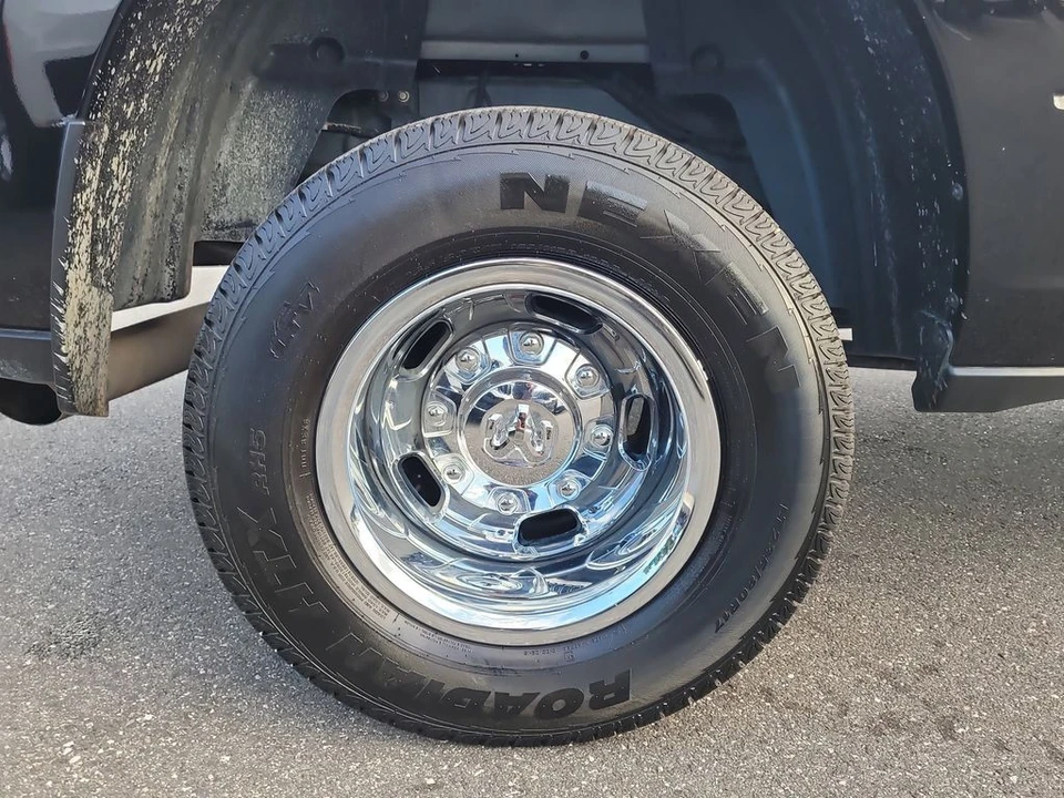 2024 Ram 3500 - Image 5 of 12
