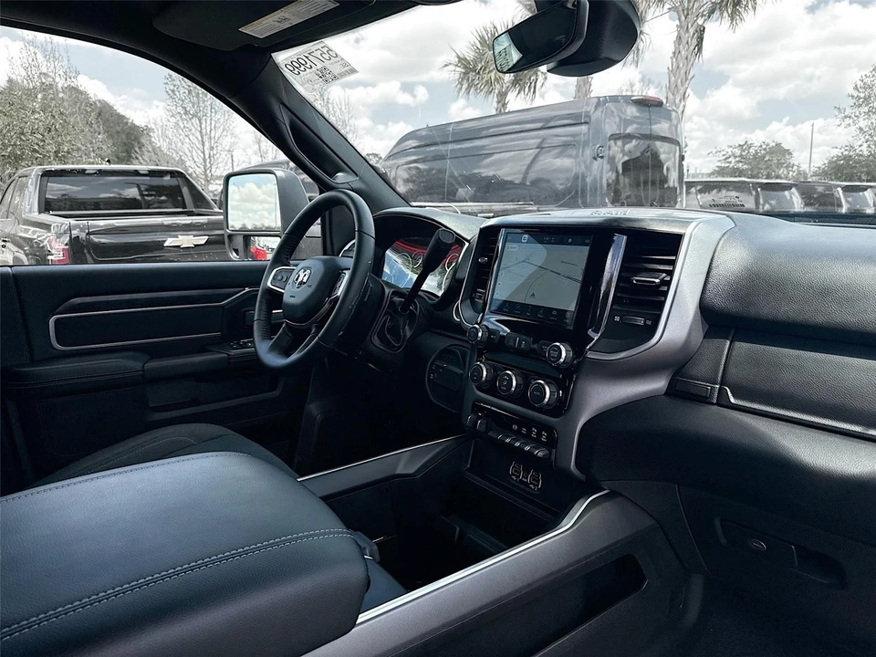 2024 Ram 3500 - Image 17 of 21