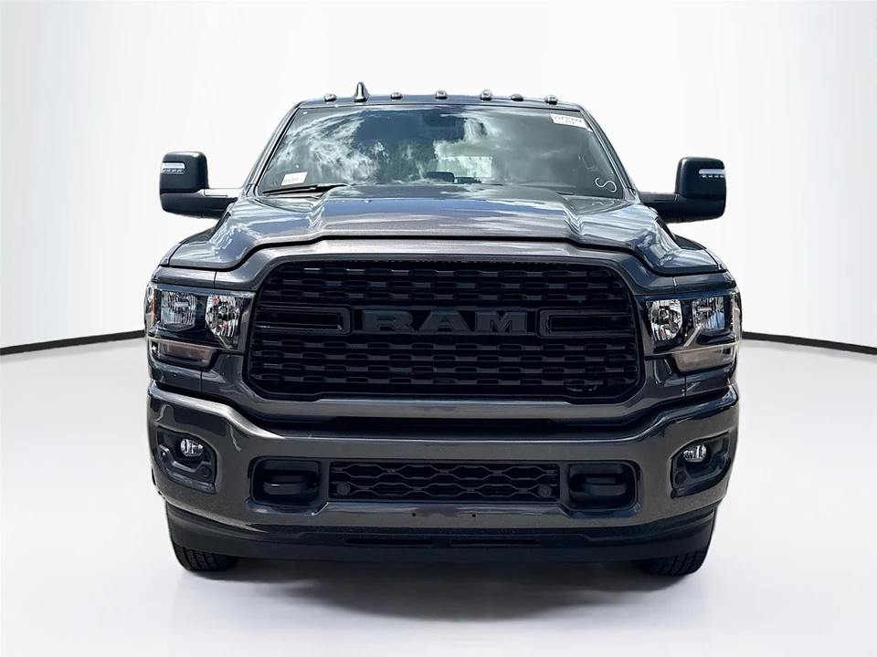 2024 Ram 3500 - Image 18 of 31