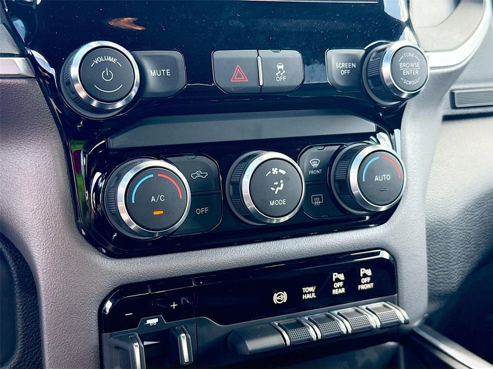 2024 Ram 3500 - Image 11 of 21