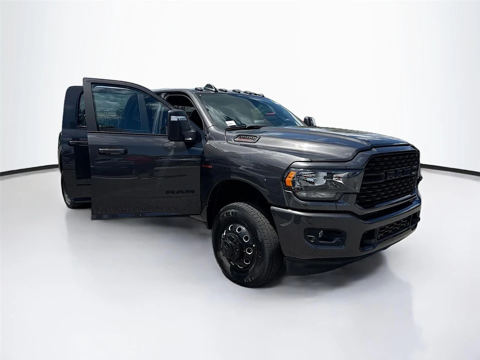 2024 Ram 3500 - Image 30 of 31