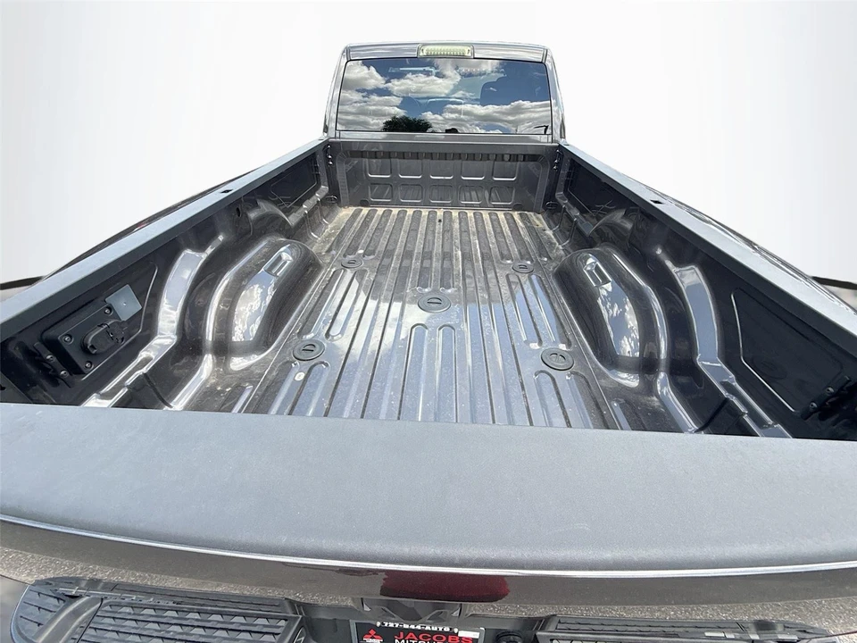 2024 Ram 3500 - Image 14 of 31