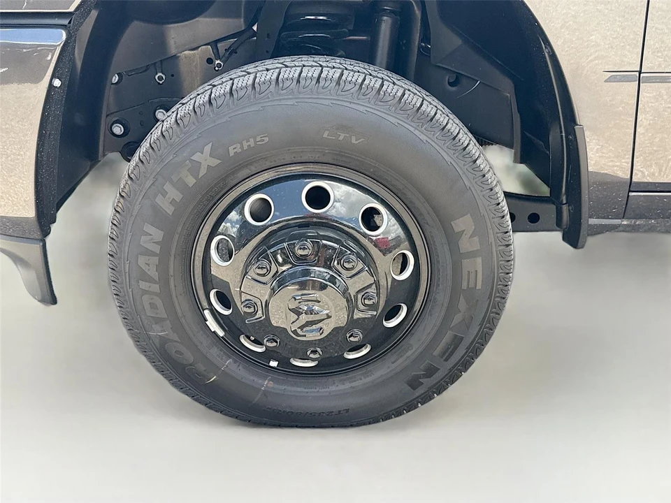 2024 Ram 3500 - Image 22 of 31