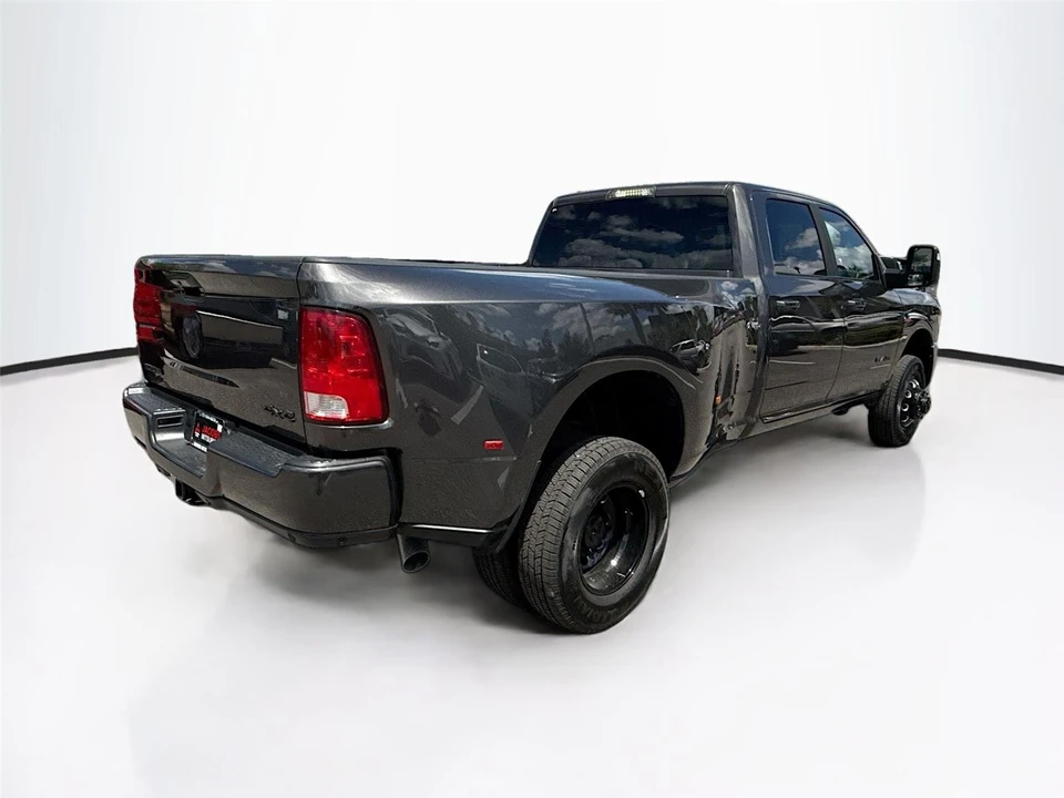 2024 Ram 3500 - Image 29 of 31