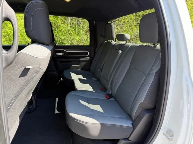 2024 Ram 3500 - Image 16 of 21