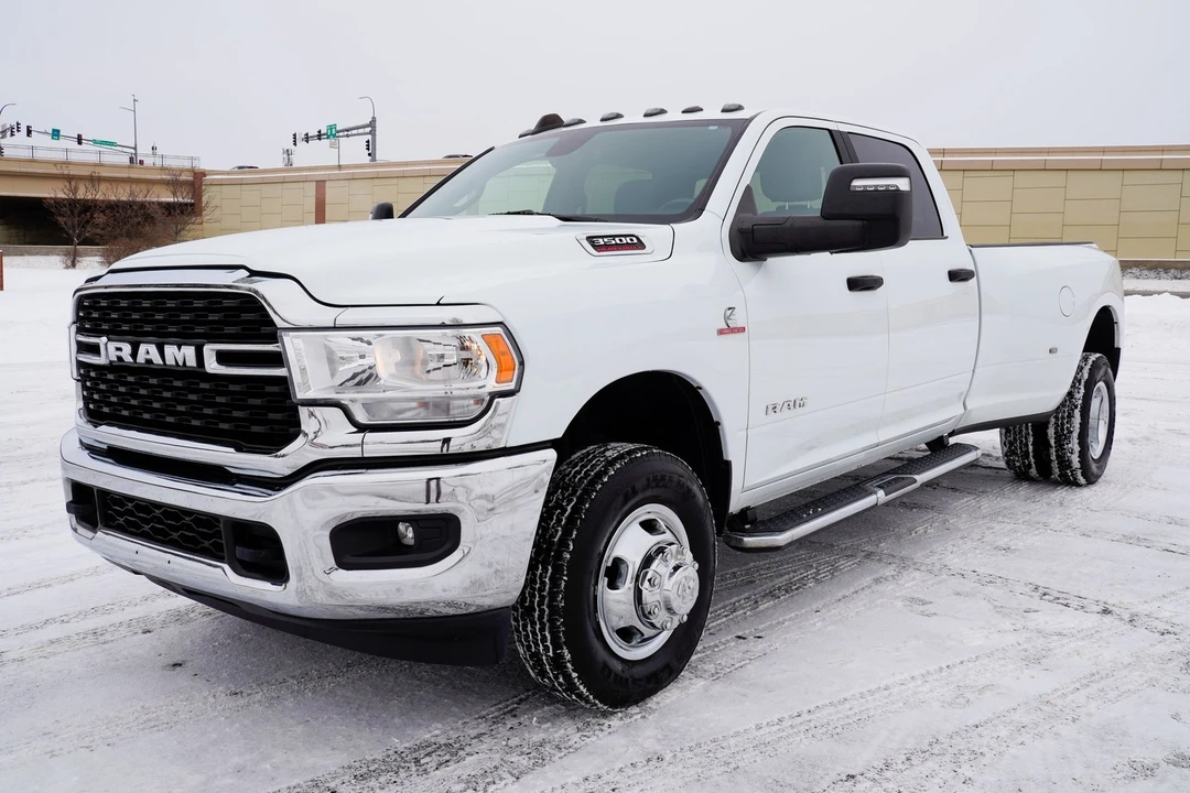 2024 Ram 3500 - Image 8 of 12