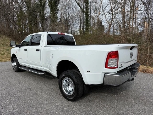 2024 Ram 3500 - Image 9 of 12