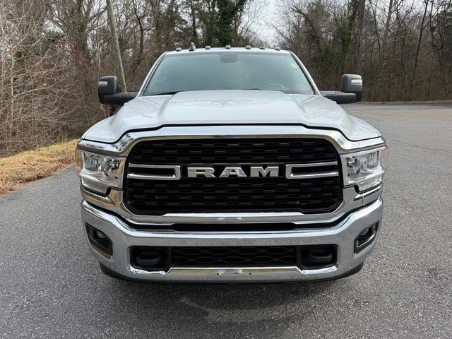 2024 Ram 3500 - Image 3 of 12