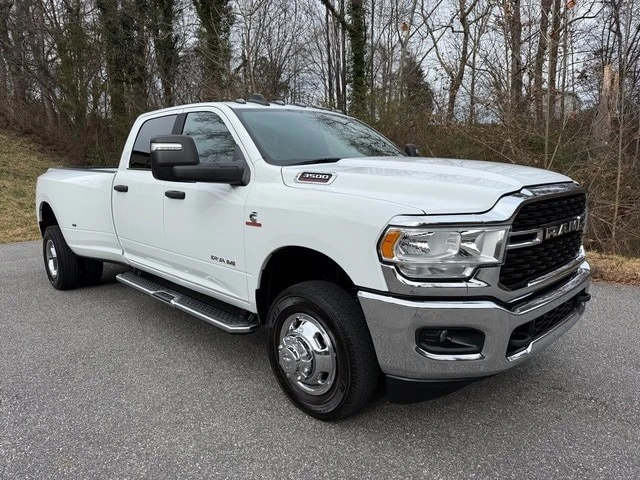2024 Ram 3500 - Image 4 of 12