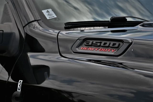 2024 Ram 3500 - Image 9 of 19