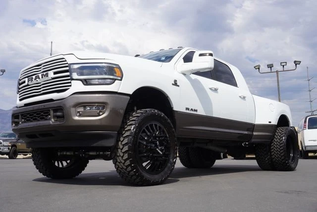 2024 Ram 3500 - Image 8 of 31