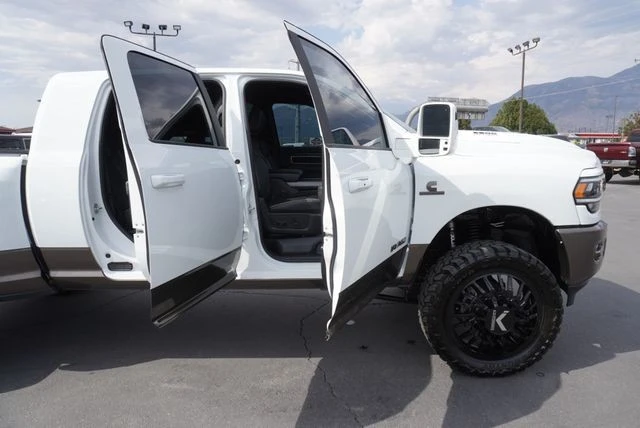 2024 Ram 3500 - Image 28 of 31