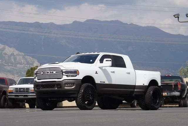 2024 Ram 3500 - Image 5 of 31