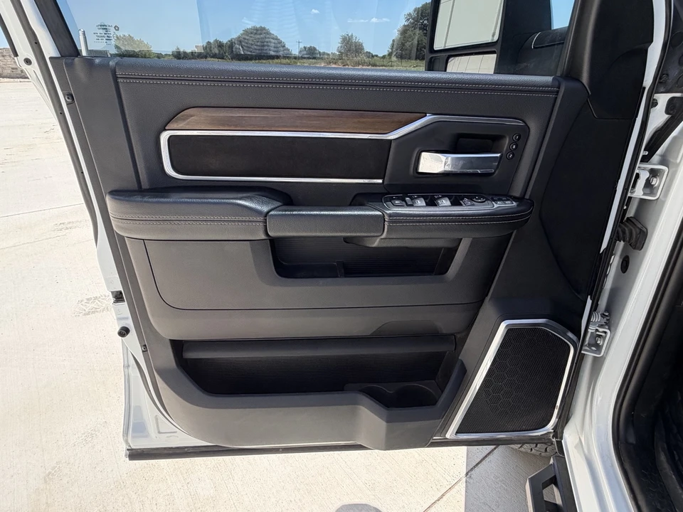 2024 Ram 3500 - Image 13 of 14