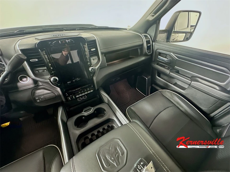 2024 Ram 3500 - Image 11 of 12