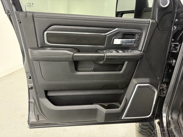 2024 Ram 3500 - Image 12 of 12