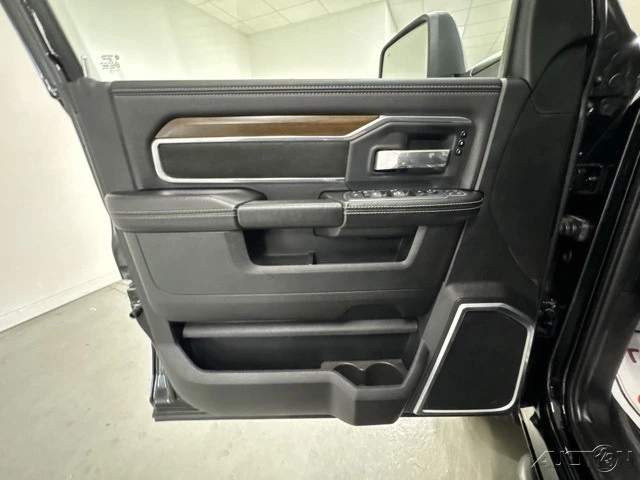 2024 Ram 3500 - Image 10 of 12