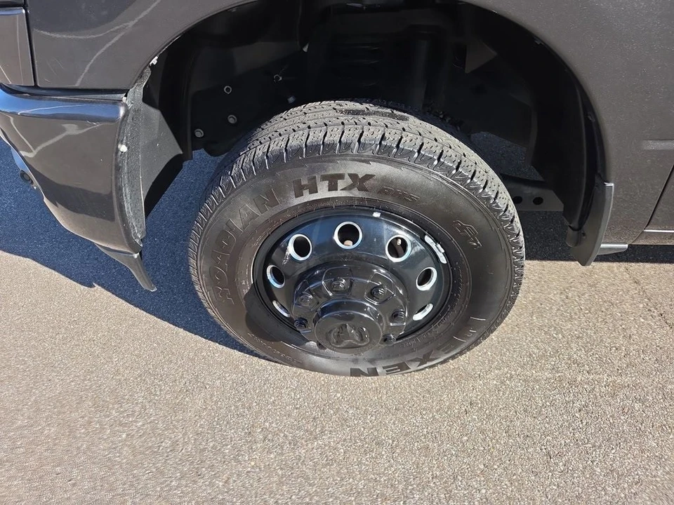 2024 Ram 3500 - Image 10 of 12