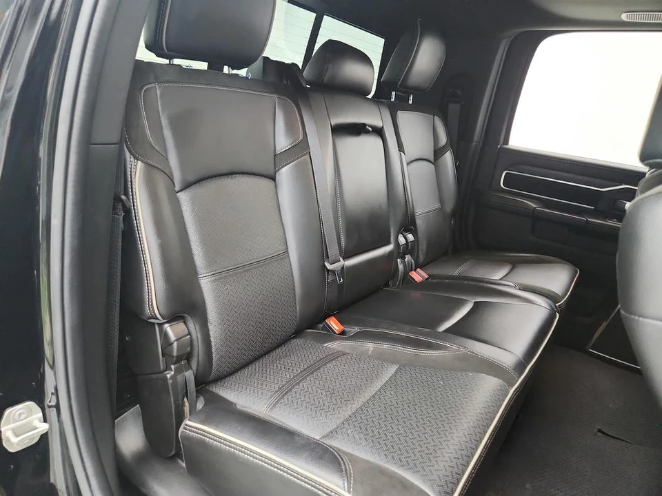 2024 Ram 3500 - Image 28 of 31