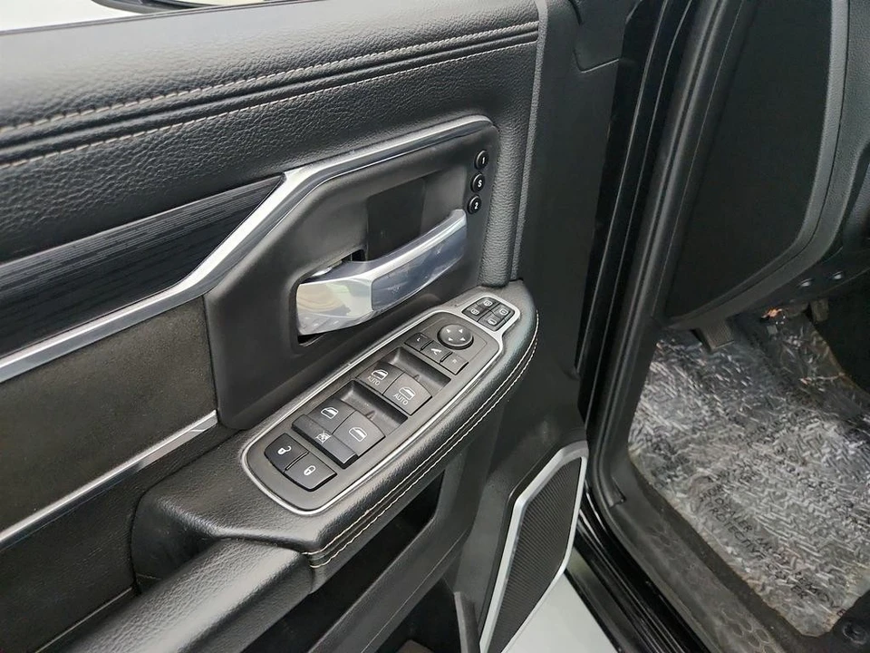 2024 Ram 3500 - Image 21 of 31