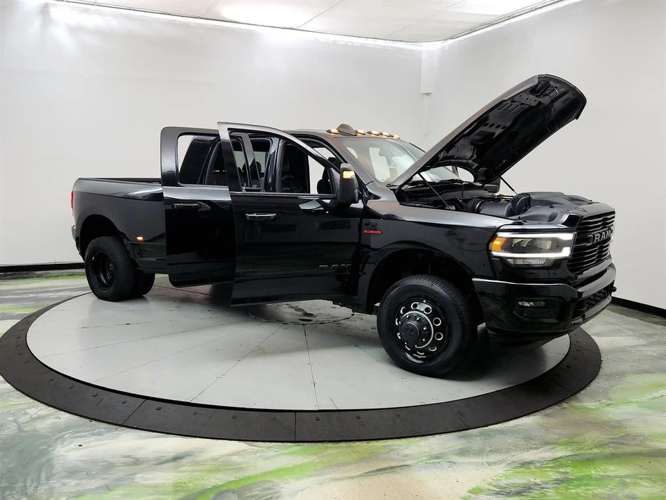 2024 Ram 3500 - Image 10 of 31