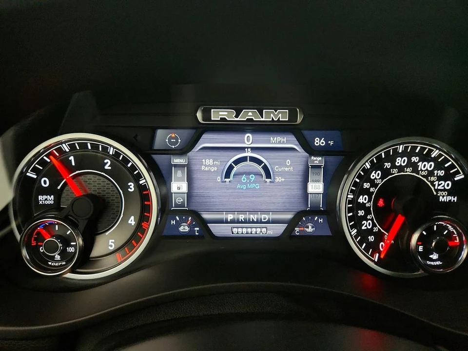 2024 Ram 3500 - Image 17 of 31