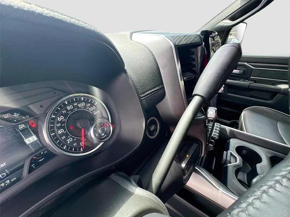 2024 Ram 3500 - Image 14 of 31
