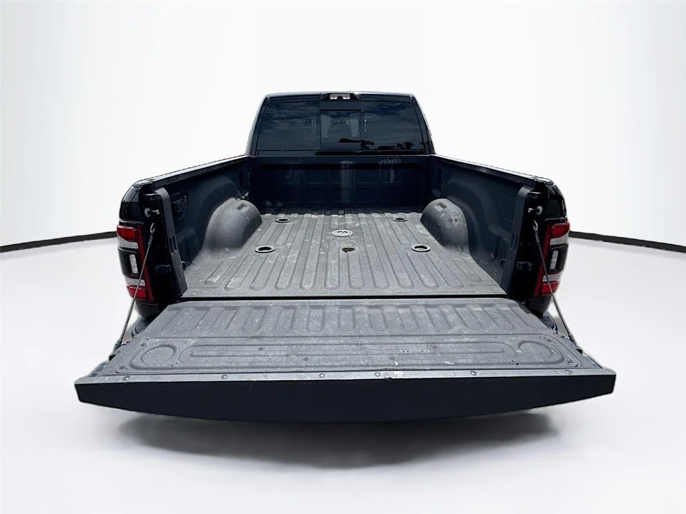 2024 Ram 3500 - Image 21 of 31