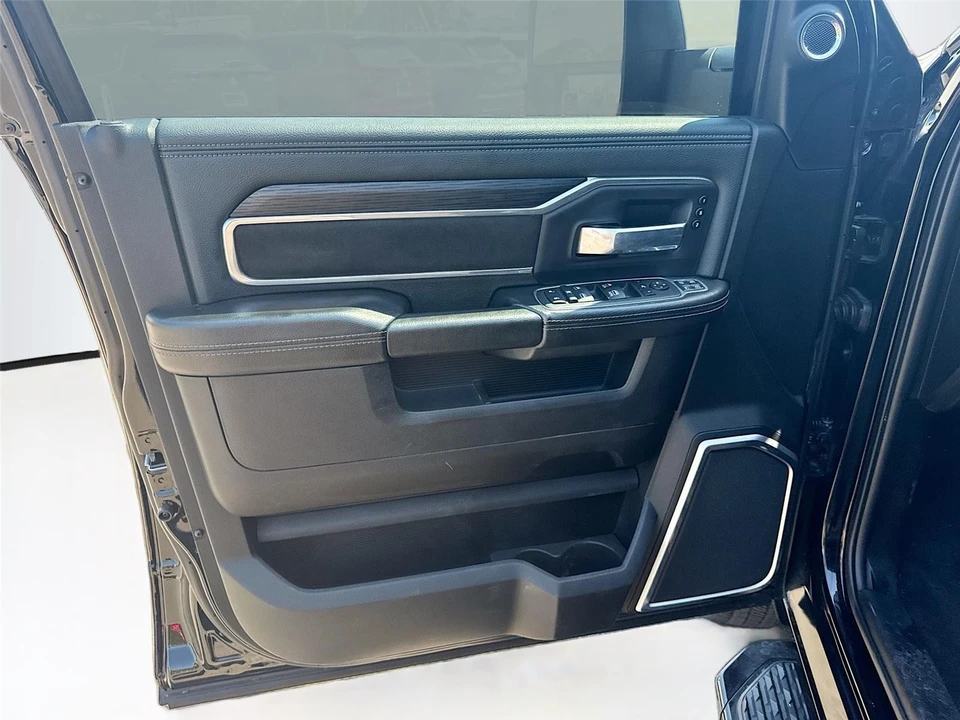 2024 Ram 3500 - Image 9 of 14