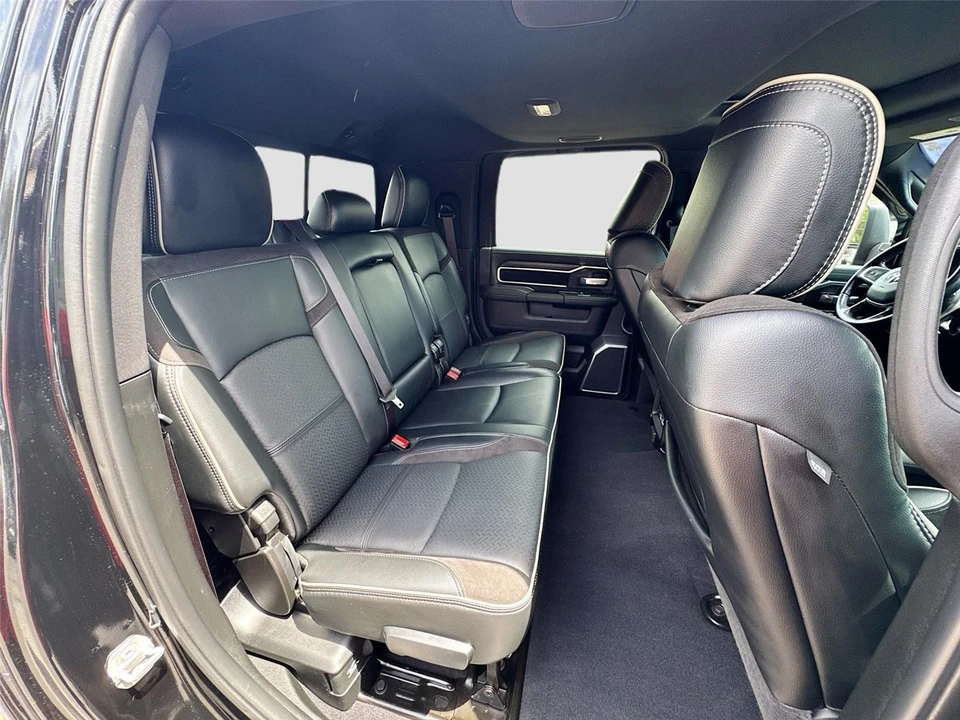 2024 Ram 3500 - Image 22 of 31