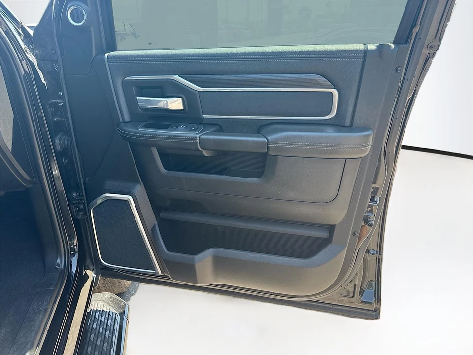 2024 Ram 3500 - Image 12 of 14