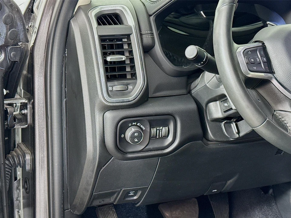 2024 Ram 3500 - Image 7 of 14