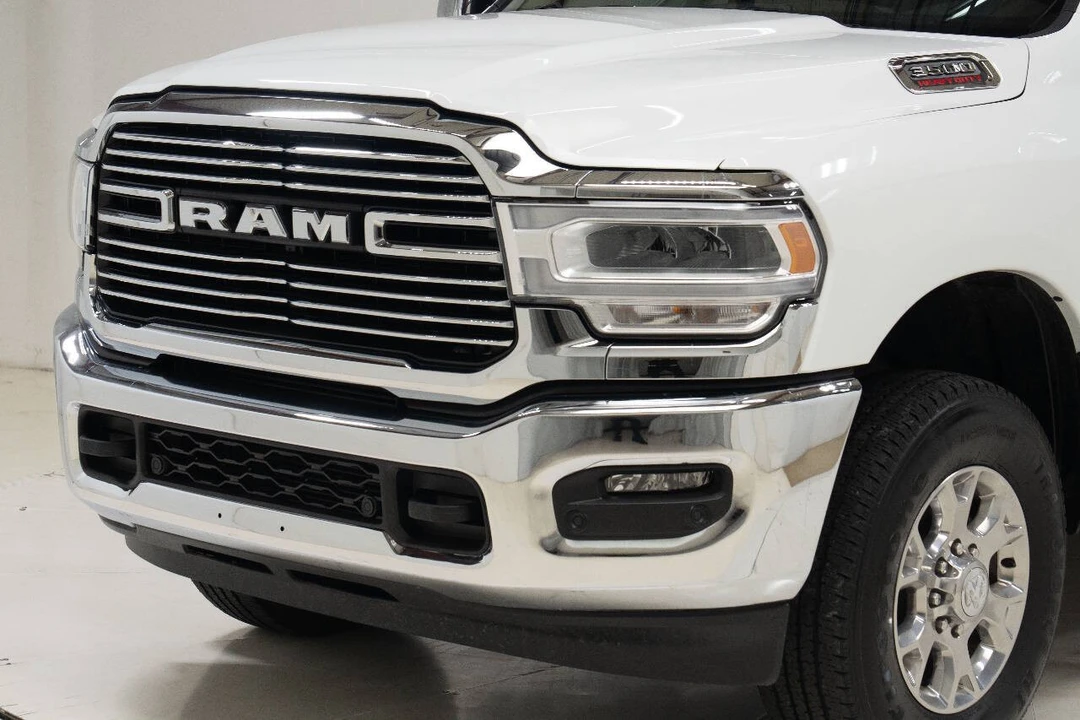 2024 Ram 3500 - Image 9 of 12