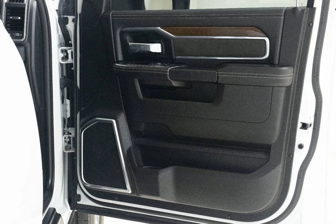 2024 Ram 3500 - Image 19 of 21
