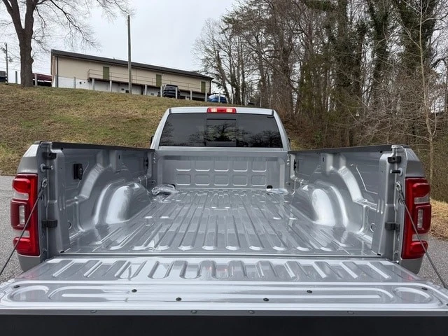 2024 Ram 3500 - Image 8 of 12