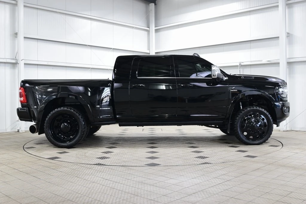 2024 Ram 3500 - Image 9 of 12
