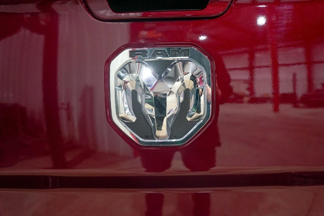 2024 Ram 3500 - Image 25 of 31