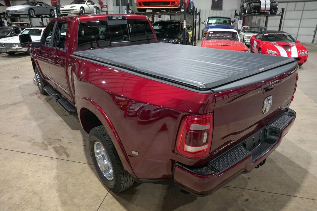 2024 Ram 3500 - Image 16 of 31